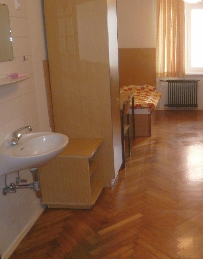 Hostel Tabor Ljubljana Bilik gambar